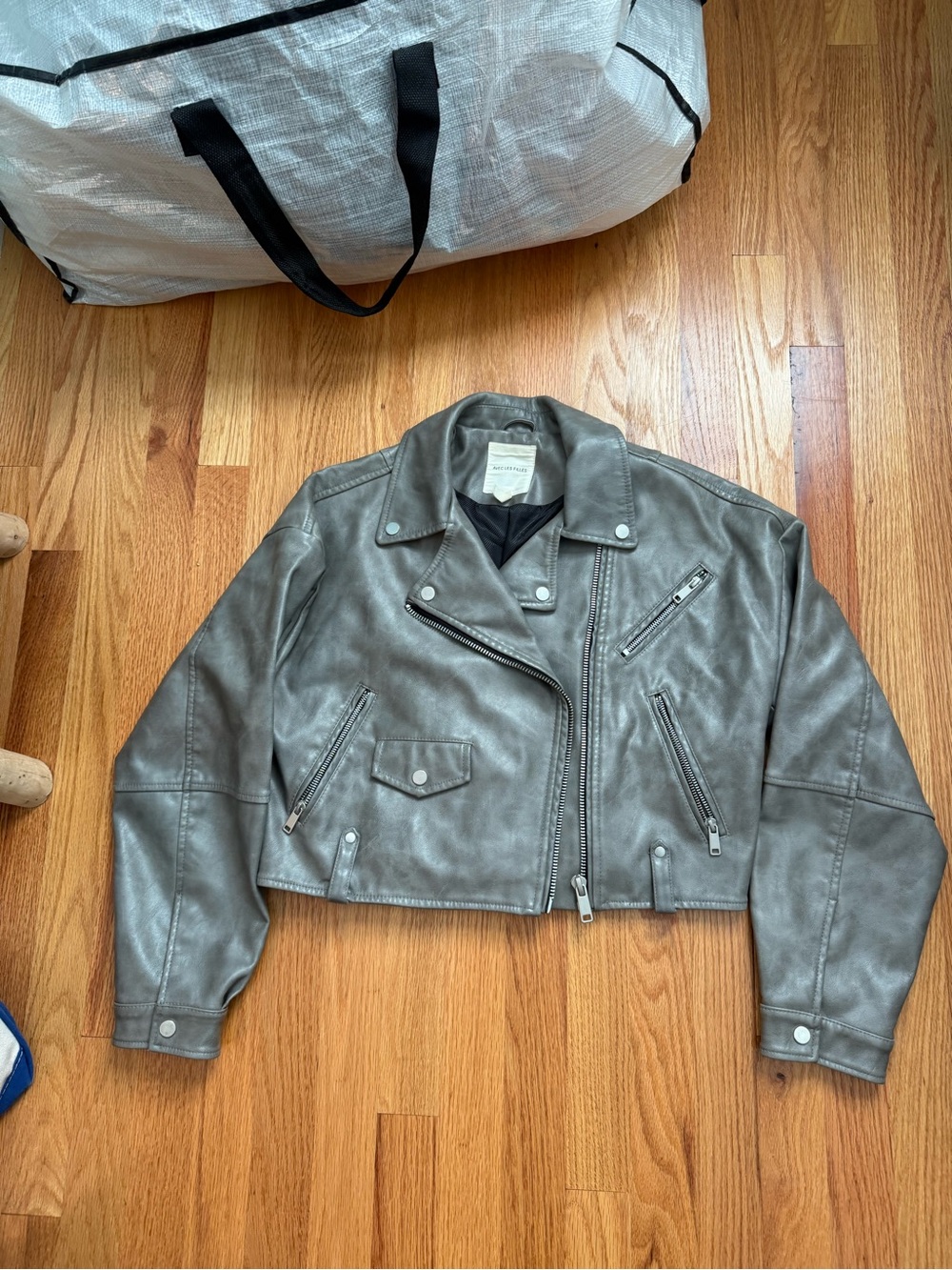 AVEC LES FILLES Cropped Grey Moto Leather Jacket - Women